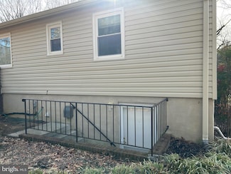 13224 Dangelo Dr, Bowie, MD 20720