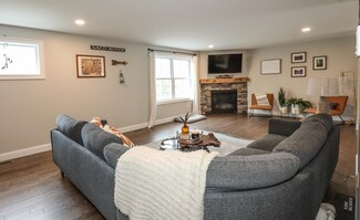 6B Rowes Corner Ln, Hooksett, NH 03106