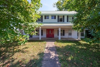 249 S Main St, Lexington, TN 38351