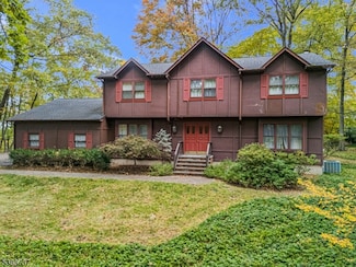 20 Longhill Rd, Randolph, NJ 07869