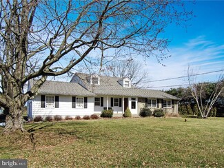 51 Orchardside Dr, Cranbury, NJ 08512