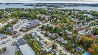 118 Providence St, Portland, ME 04103