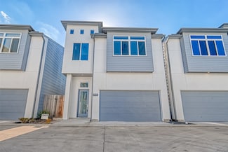 8930 Spring Knoll Forest Dr, Houston, TX 77080