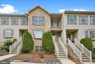 921 Woodridge Dr, Middletown, PA 17057