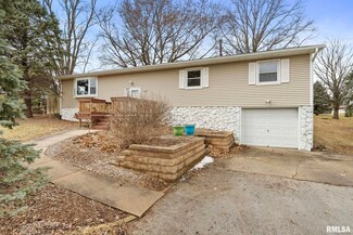 13260 65th Ave, Blue Grass, IA 52726