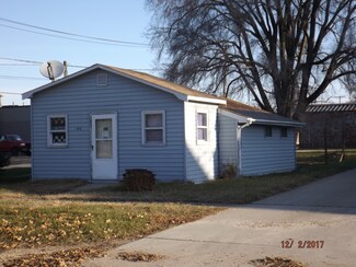 412 2nd Ave W, Lyndon, IL 61261