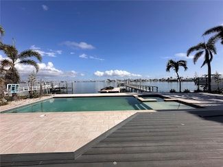 7015 Bay St, Saint Pete Beach, FL 33706