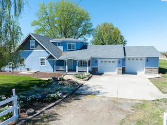 230 Krough Rd, Prosser, WA 99350