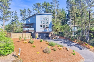 31302 J Place, Ocean Park, WA 98640