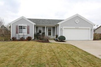 7035 Quintara Dr NE, Comstock Park, MI 49321