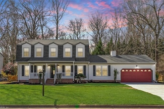 13 Hunt Wood Dr, Poquoson, VA 23662