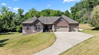409 Griffith Ln, Chesterfield, MO 63005