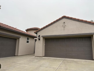 5648 John Runge St, Sacramento, CA 95835