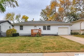 8103 Valley Rd, La Vista, NE 68128