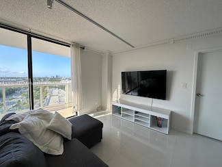 13499 Biscayne Blvd Unit 1407, North Miami, FL 33181