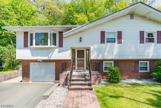 580 Eric Ln, Landing, NJ 07850