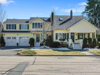 10 Thomas Rd, Wellesley, MA 02482