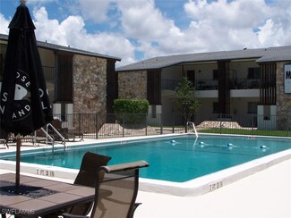 1721 SE 46th Ln Unit 11, Cape Coral, FL 33904