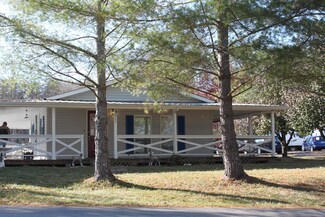 665 Lakeview Ave, Burnside, KY 42519