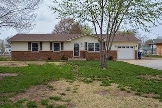 251 N Pratt St, Mount Hope, KS 67108