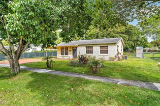 2113 Ware Dr, West Palm Beach, FL 33409