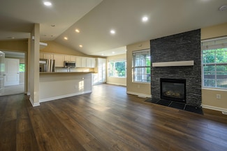 9163 W Elm Ct Unit C, Franklin, WI 53132