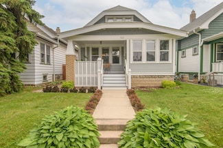 3151 S California St, Milwaukee, WI 53207