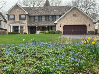 115 Eastern Ave, Clarendon Hills, IL 60514