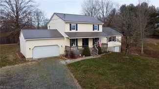 318 Everson Rd, Belpre, OH 45714