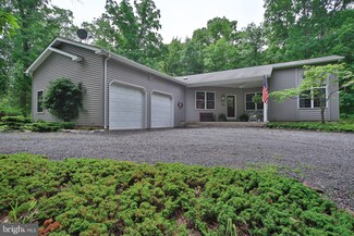 1 Cedar Hill Ln, Pipersville, PA 18947