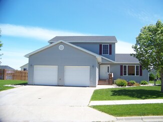1510 Saint Marys Dr, Crookston, MN 56716