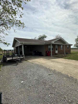 7045 W 408th Rd, Bertrand, MO 63823