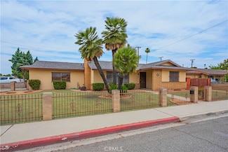 480 W Thornton Ave, Hemet, CA 92543