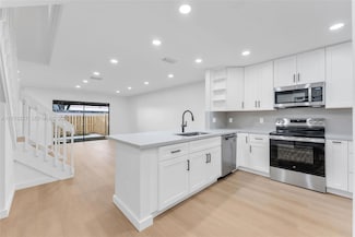 10512 NW 3rd St, Pembroke Pines, FL 33026