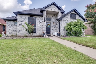 2704 Clearwater Dr, Mesquite, TX 75181