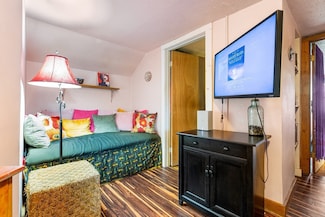 88 Congress St Unit 6, Salem, MA 01970