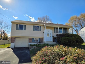 544 Byron Rd, Warminster, PA 18974