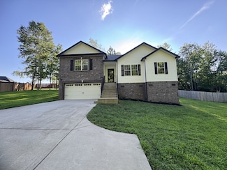 2868 E Old Ashland City Rd, Clarksville, TN 37043
