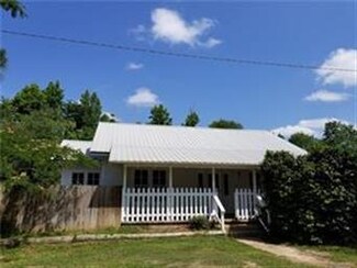 324 Bassetts Creek Rd, Grove Hill, AL 36451