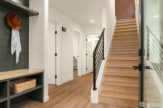 1727 25th Ave Unit B, Seattle, WA 98122