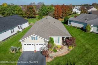 27 Betsy Ross Dr, Allentown, NJ 08501