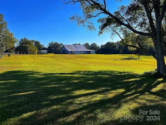 992 S Potter Rd, Lancaster, SC 29720