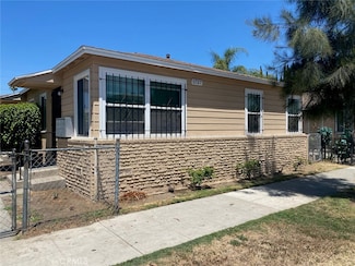 1727 Pine Ave, Long Beach, CA 90813