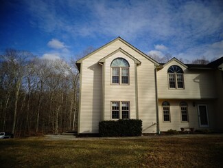 5 Oak Hill Estate, Woodstock, CT 06281
