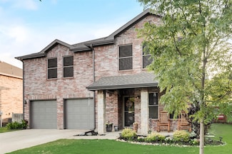 905 John Kennedy Dr, Saginaw, TX 76179