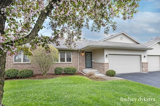 1013 Country Gardens NW Unit 18, Grand Rapids, MI 49534