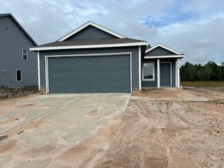 1913 Alamo Dr, Angleton, TX 77515