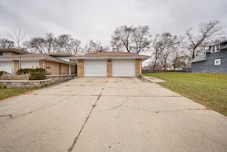 839 Bishop Ave Unit 1, Aurora, IL 60506