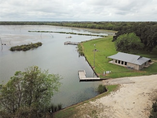 419 Rodeo Trail, Angleton, TX 77515