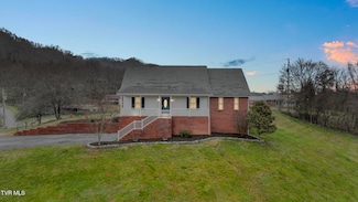 915 Twin Oak Cir, Lebanon, VA 24266